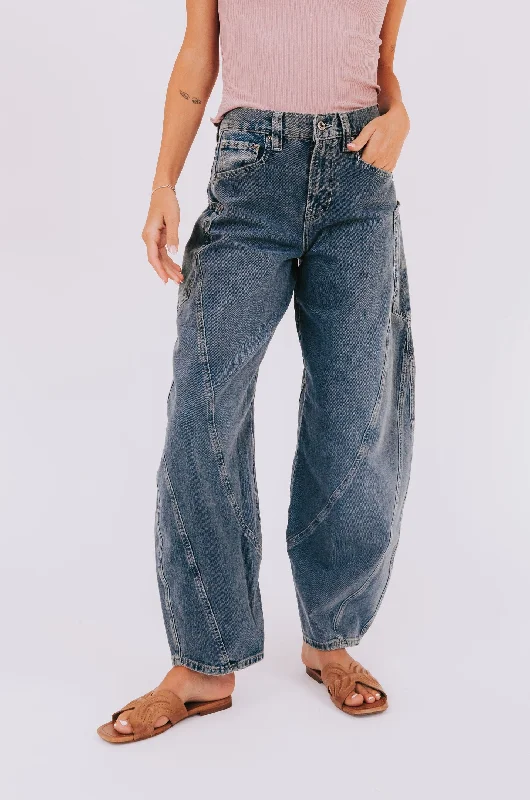 FREE PEOPLE - Sugar And Spice Barrel Jeans